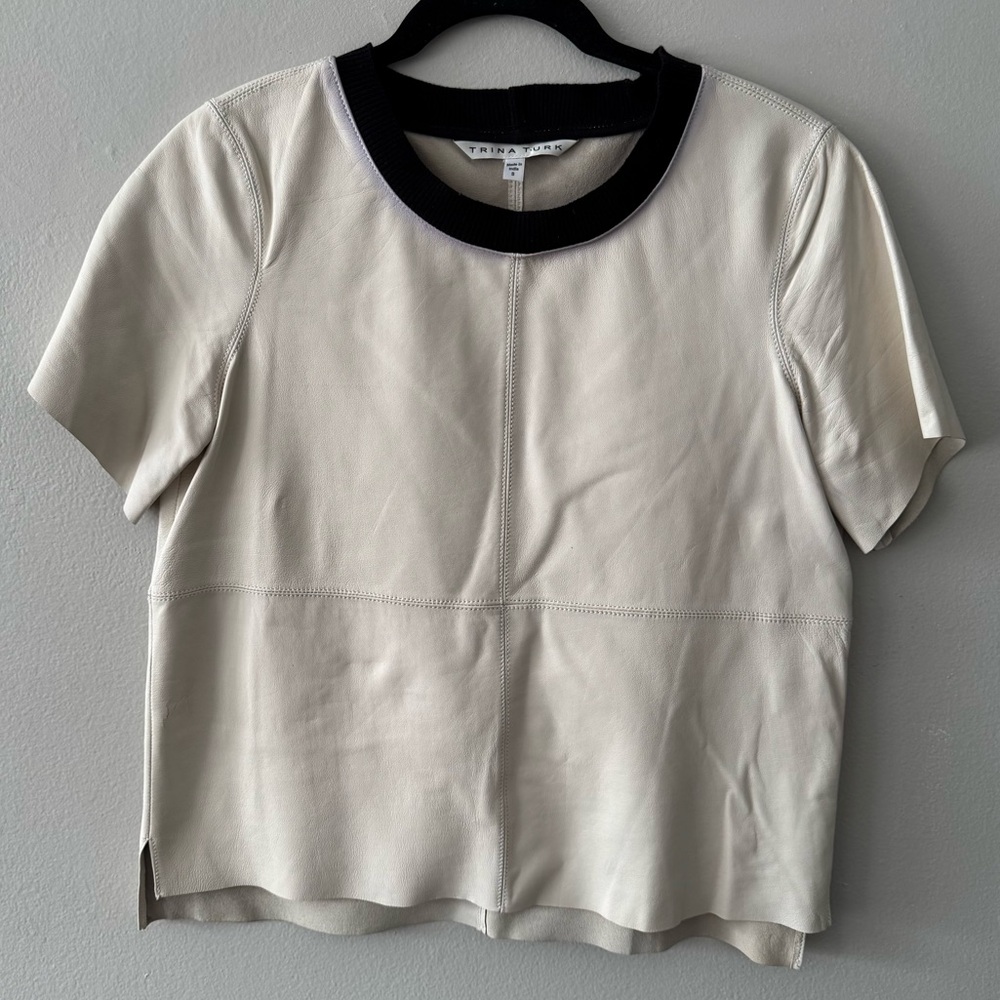 Trina Turk Lamb Leather Ivory Short Sleeve Small Blouse Black Ribbed Neckline